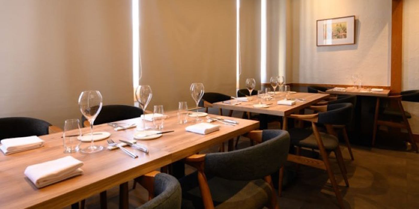 ワインレストラン アキヒサ ハンダ, Restaurant in Sapporo