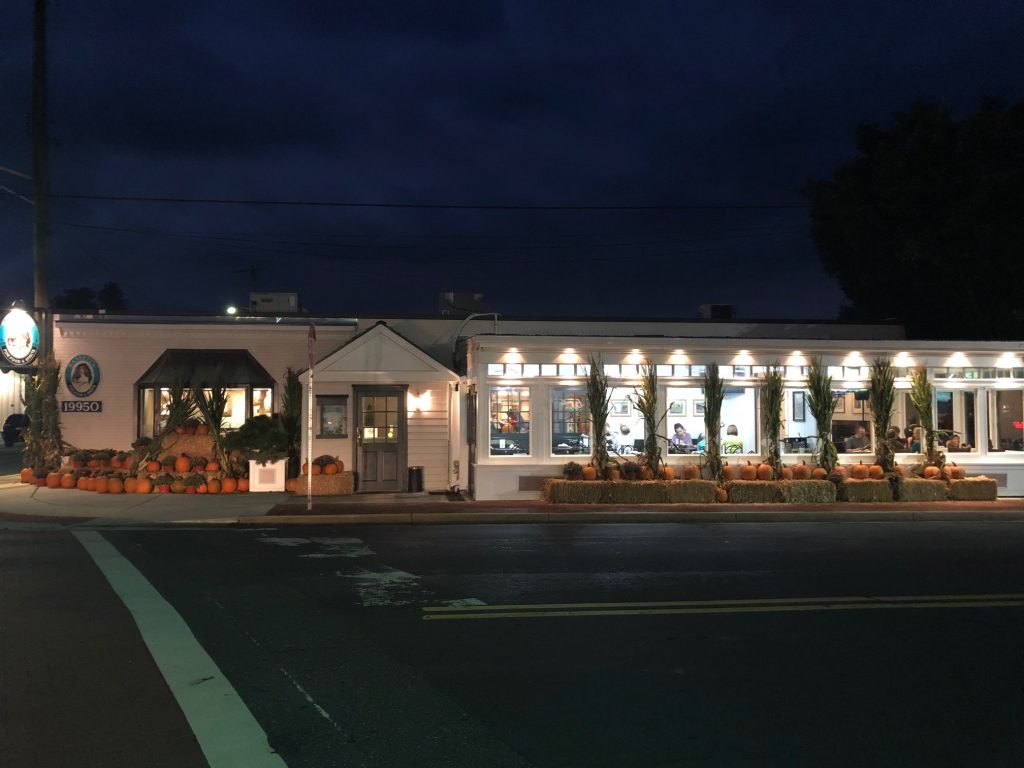 Bassett's Restaurant, Restaurant in Poolesville