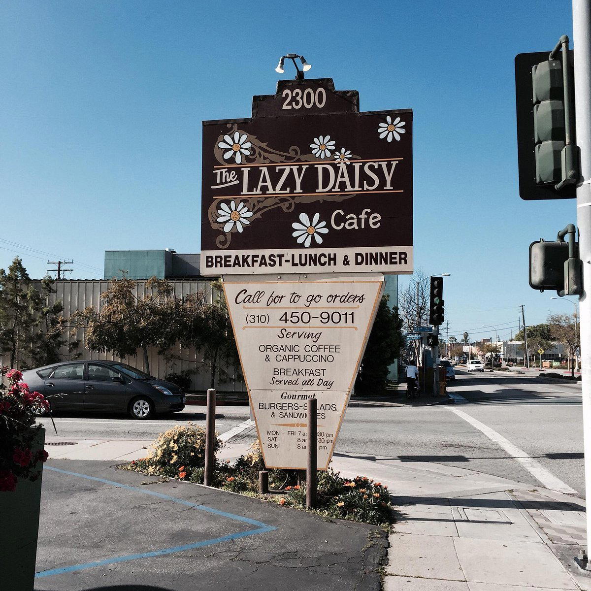 Lazy Daisy Cafe restaurant in Santa Monica, United States