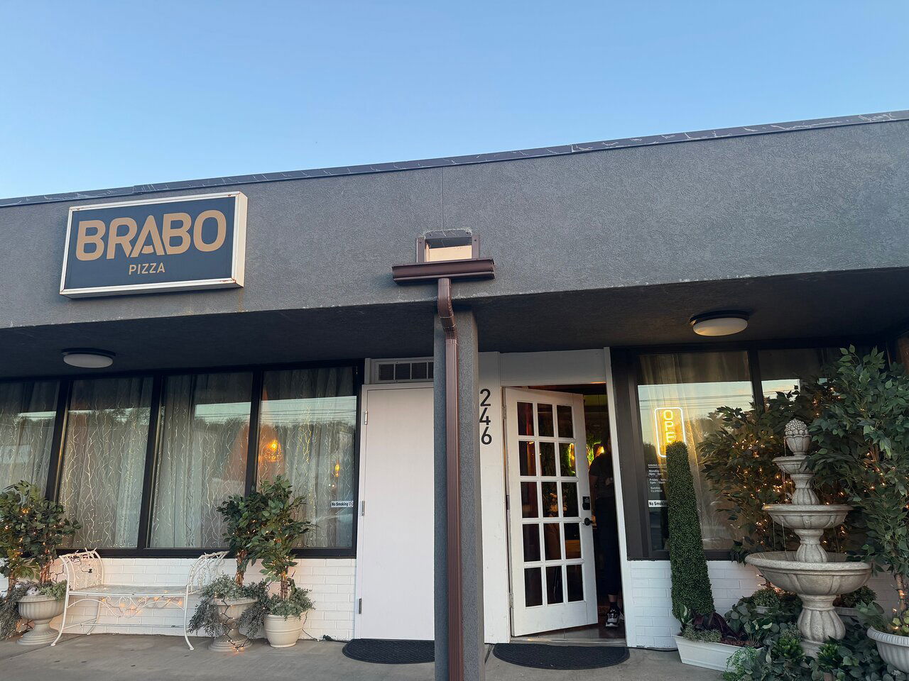 Brabo Pizza, Restaurant in Millcreek