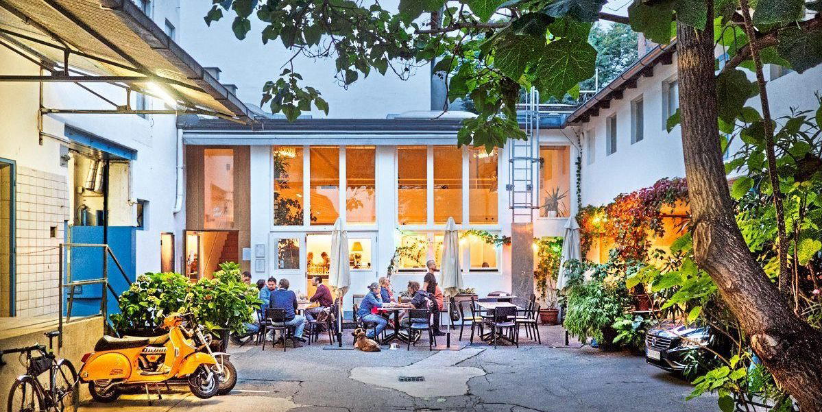 Lokal im Hof, Vienna, Austria