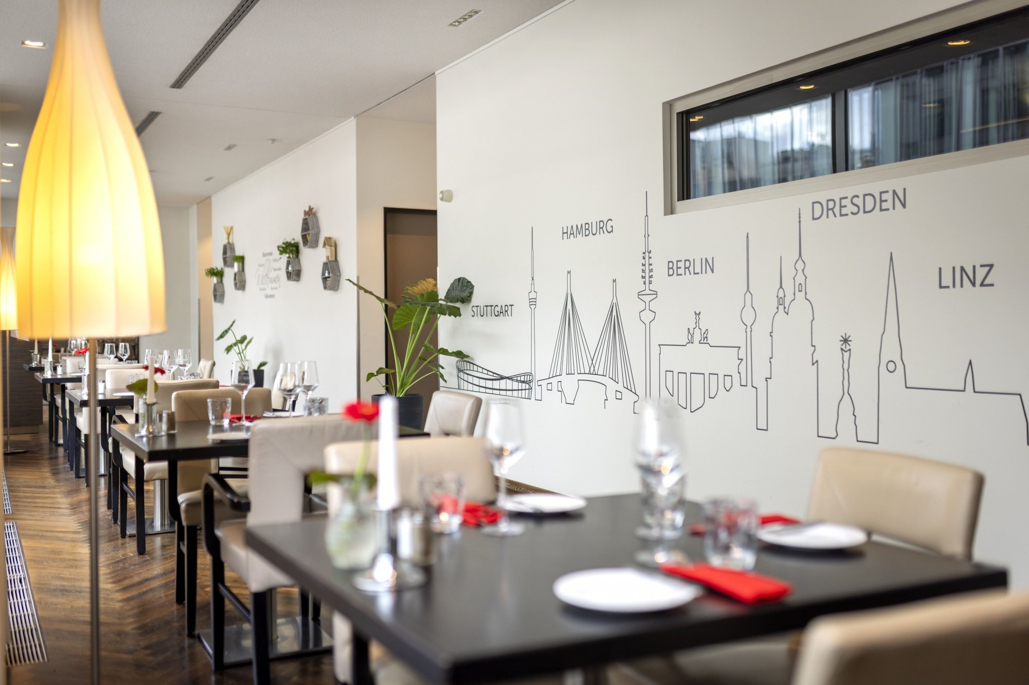 FOREIGN AFFAIRS, Restaurant in Berlin
