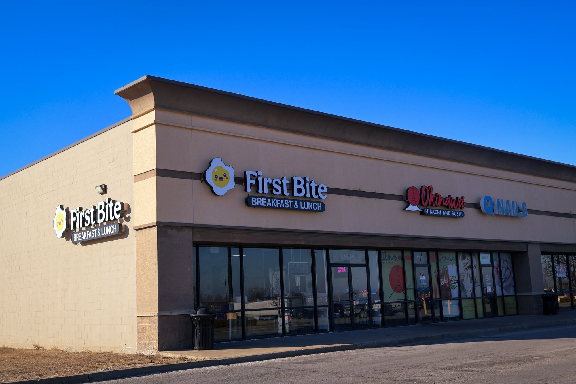 First Bite, Restaurant in Linda