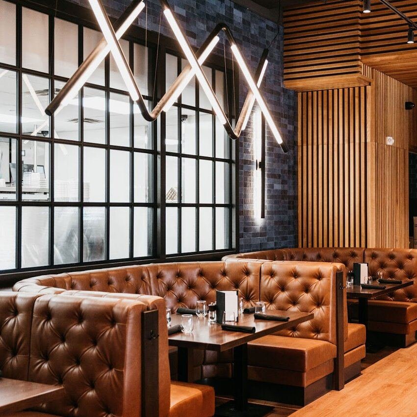 Milestones, Restaurant in Laval