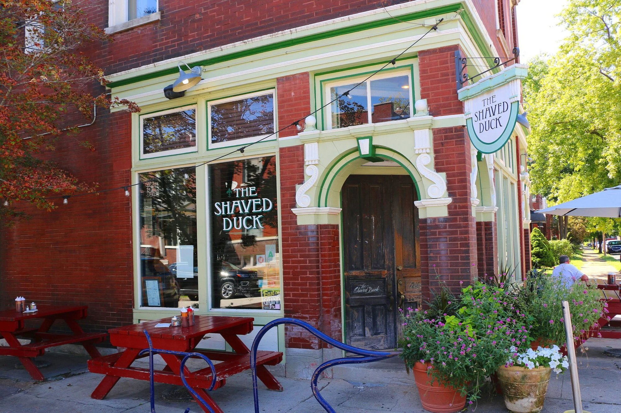 The Shaved Duck Smokehouse, Restaurant in St Louis