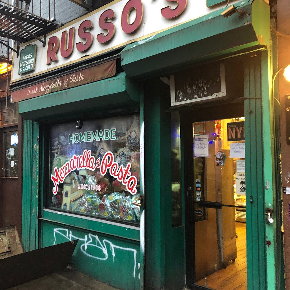Russo's Mozzarella and Pasta restaurant in New York City, United States