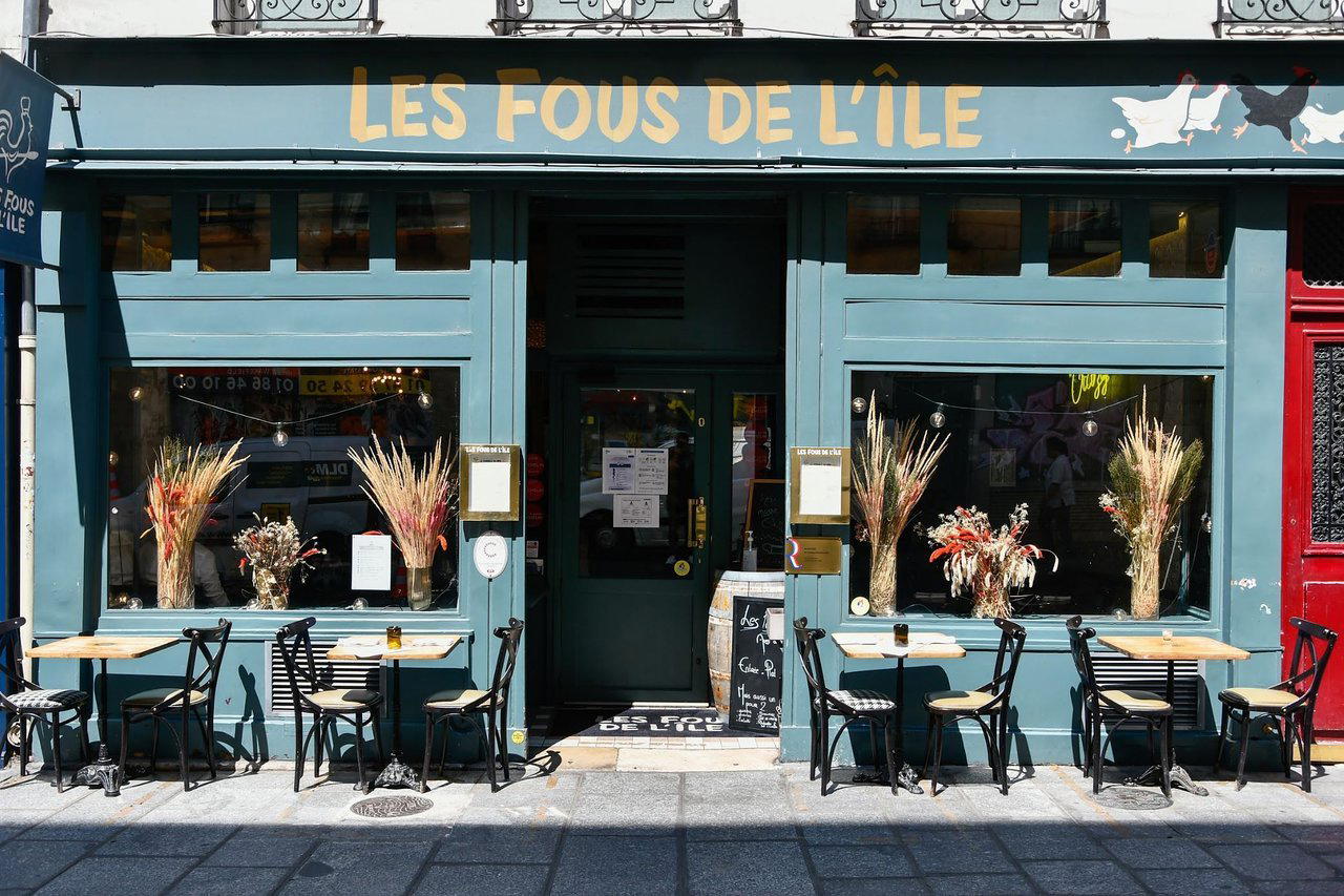 Les Fous de l'Ile restaurant in Paris, France