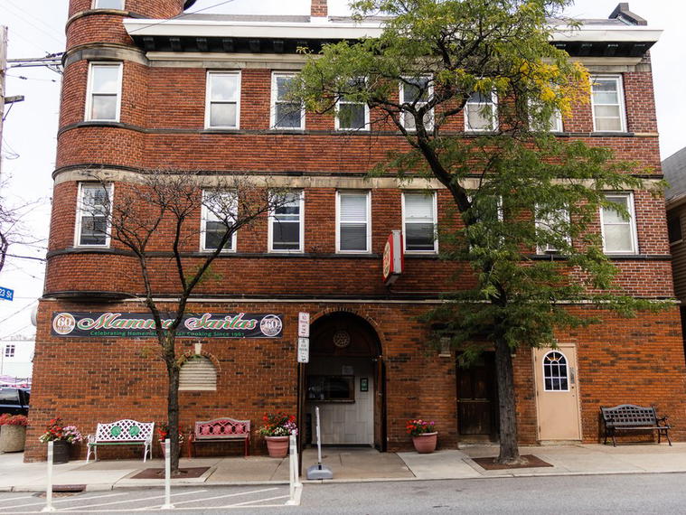 Mama Santa's, Cleveland, United States