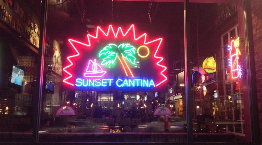 Sunset Cantina, Restaurant in Boston