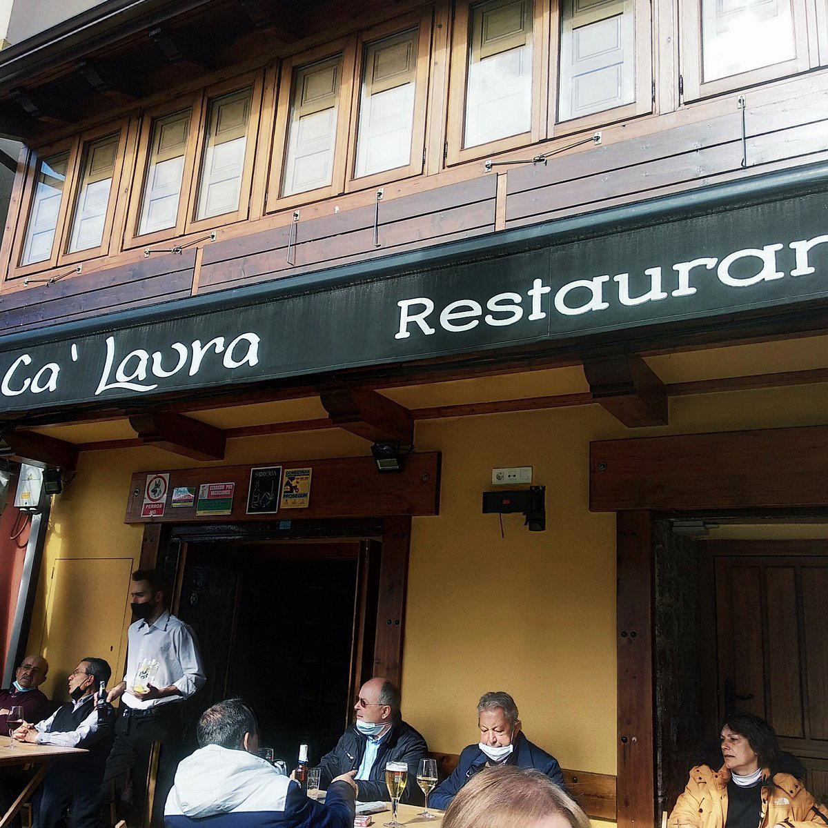 Ca'Laura restaurant in Uxo, Spain
