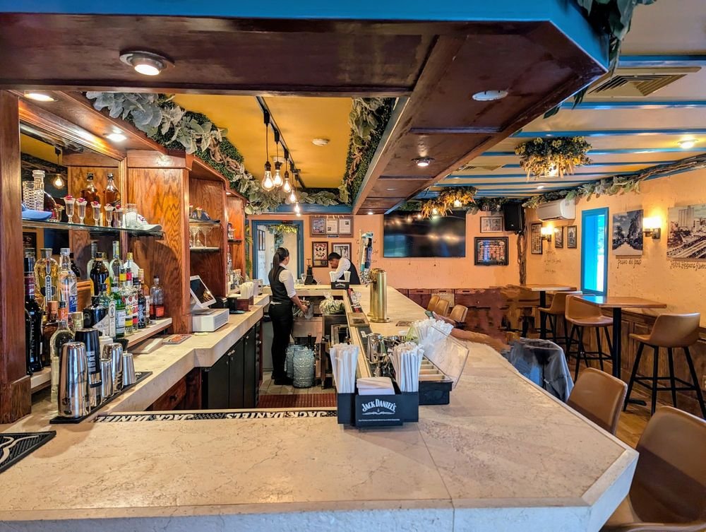 Rincon Criollo New Hyde Park, Restaurant in New Hyde Park