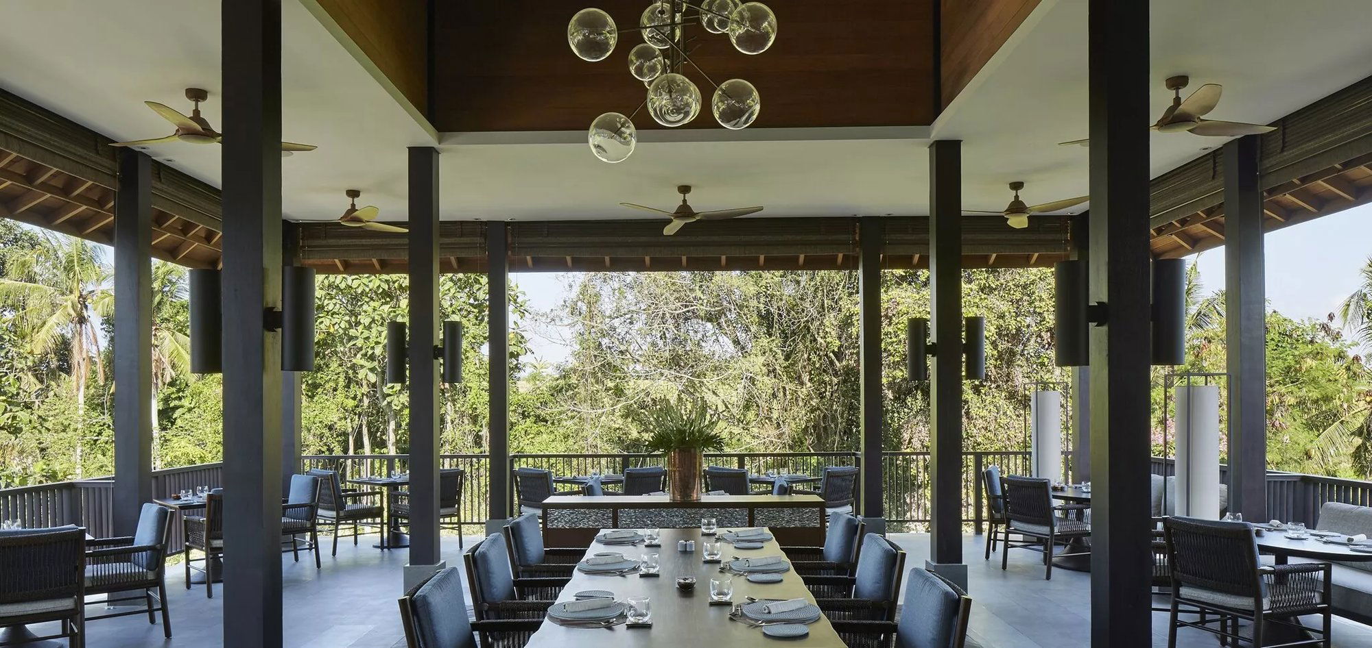 Ambu, Restaurant in Tabanan
