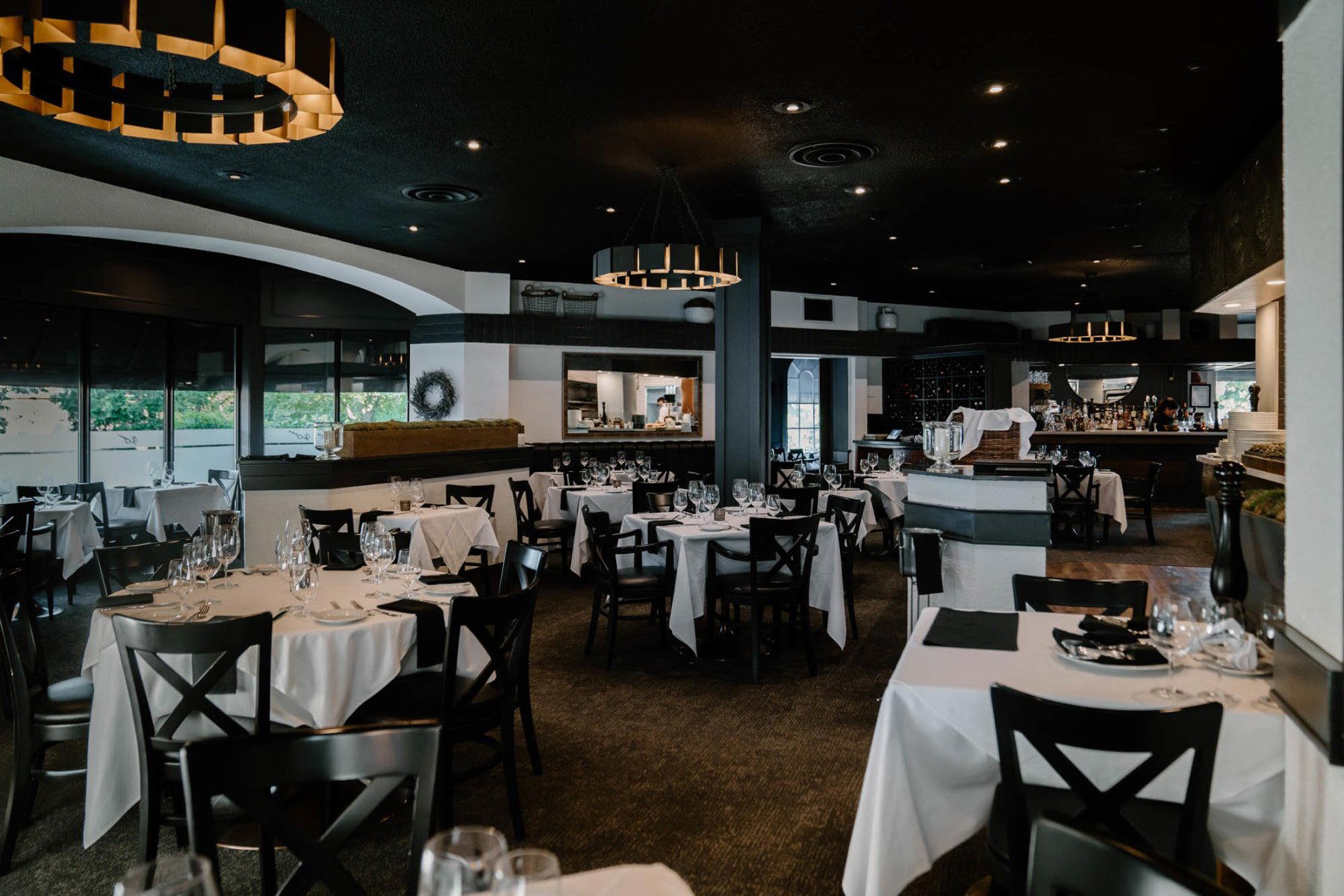 Rogues Restaurant restaurant in Mississauga, Canada