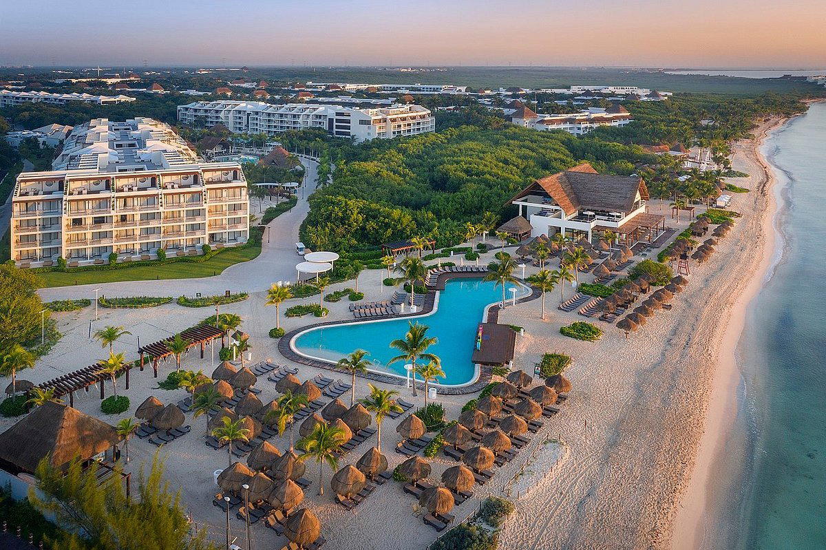 Sands restaurant in Playa del Carmen, Mexico