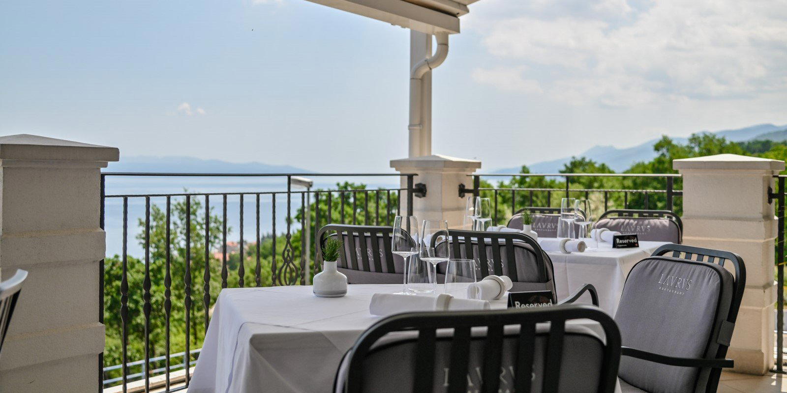 Restoran Laurus restaurant in Pobri, Croatia