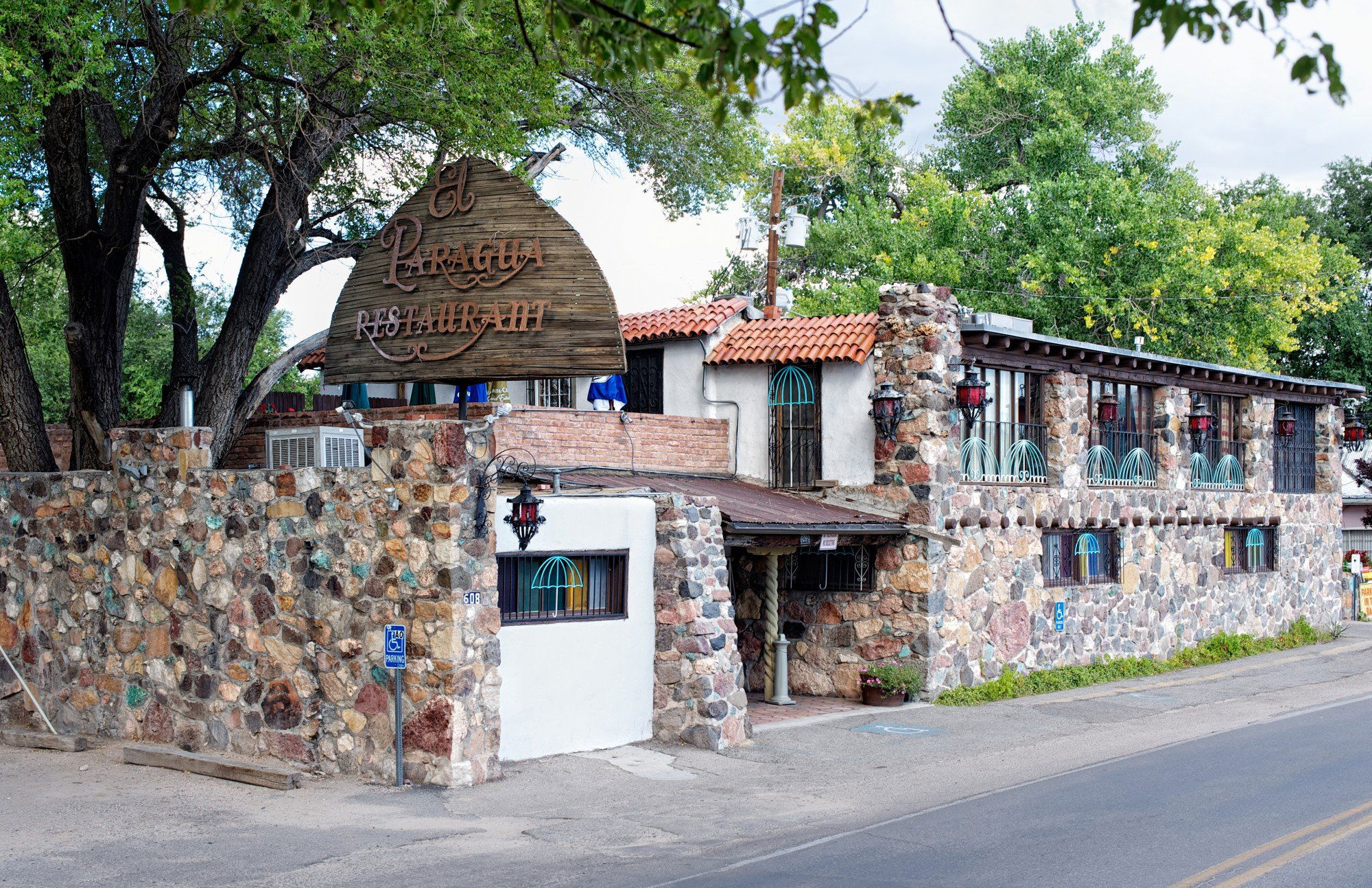 El Paragua Restaurant, Restaurant in Espanola