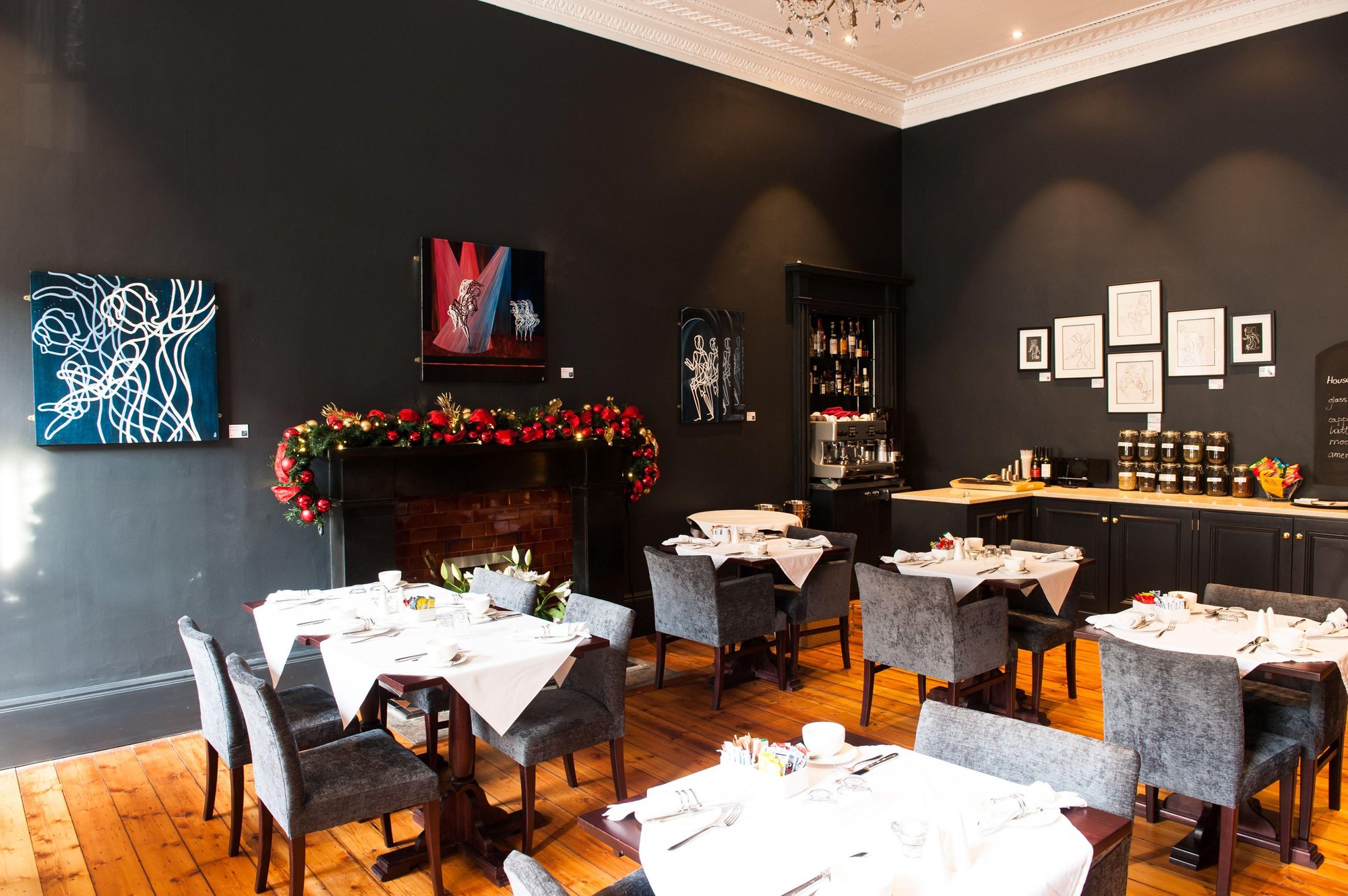 No11 Brasserie, Restaurant in Edinburgh