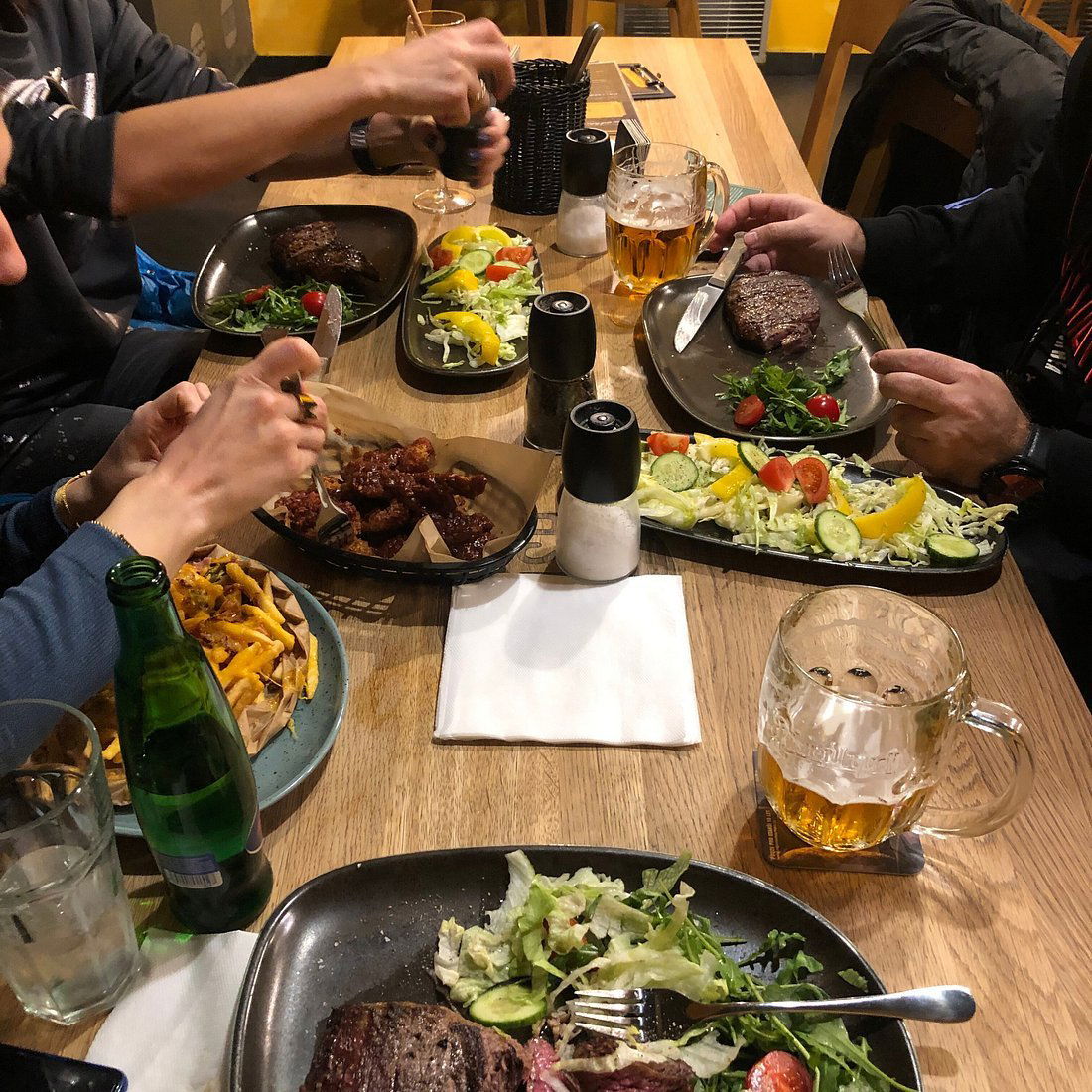 Delish, Restaurant in Plzen