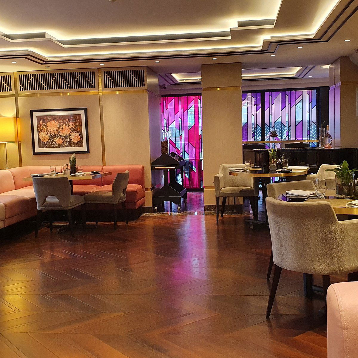 Floret Restaurant and Bar, Restaurant in Sofia