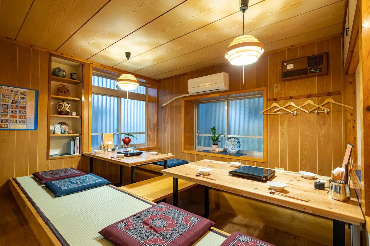 北谷ダイニング ちゃぁぶ~ restaurant in Nakagami District, Japan