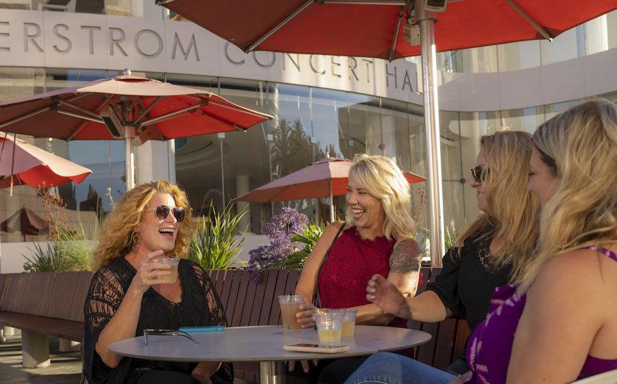 George's Cafe restaurant in Costa Mesa, United States