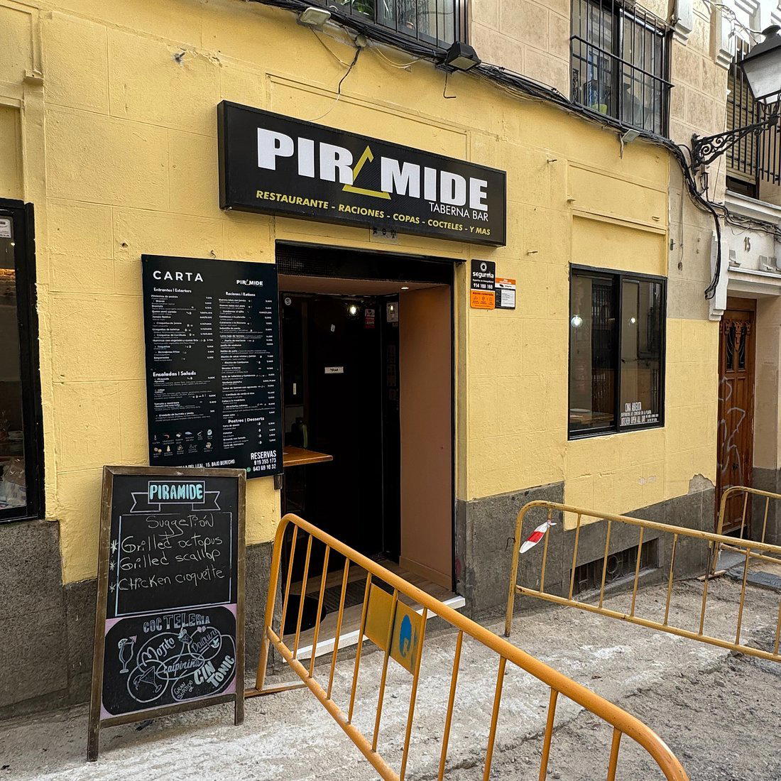 Taberna pirámide restaurant in Madrid, Spain