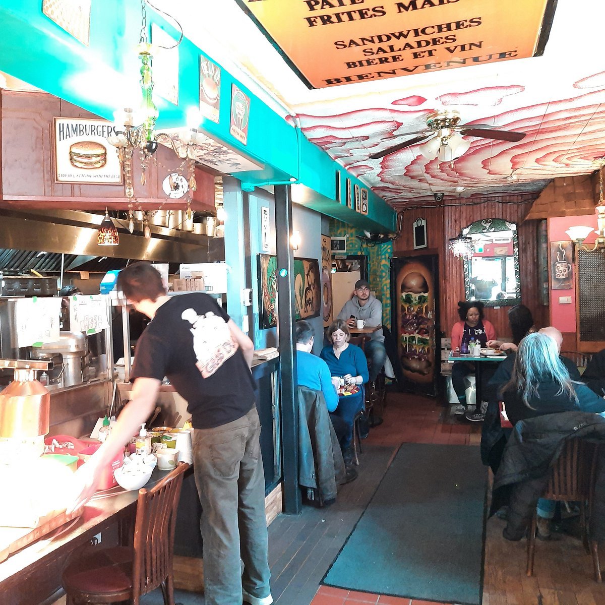 Gite Maamm Bolduc restaurant in Montreal, Canada