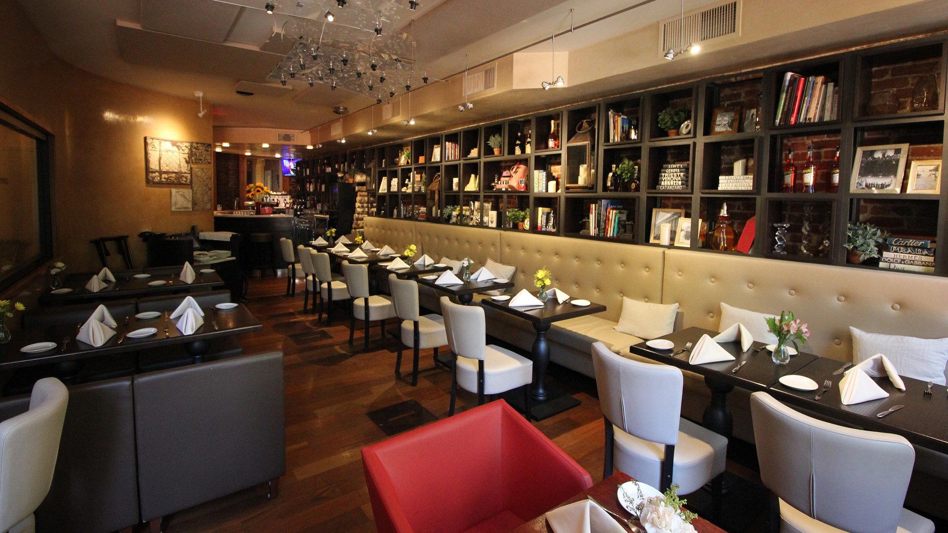 Gran Caffe L'Aquila restaurant in Philadelphia, United States