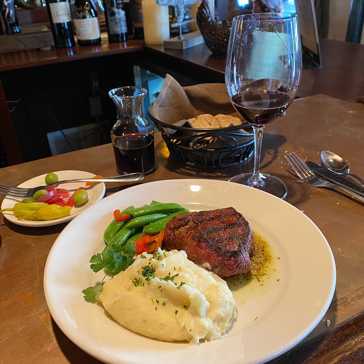 McPhee's Grill