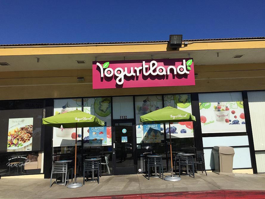 Yogurtland restaurant in Los Angeles, United States