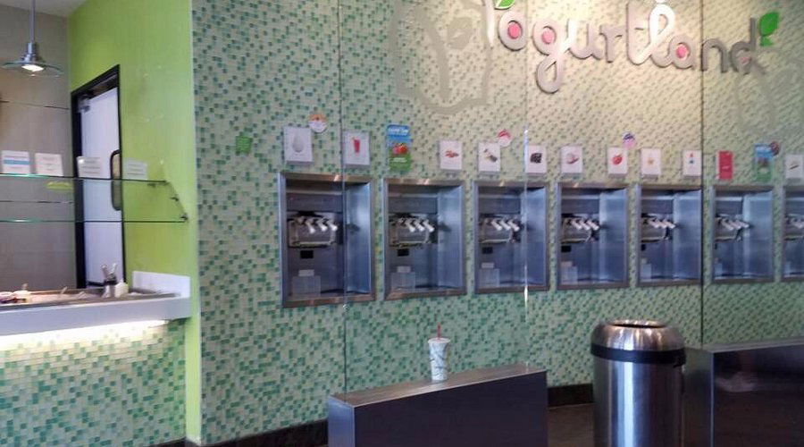 Yogurtland, Restaurant in Los Angeles