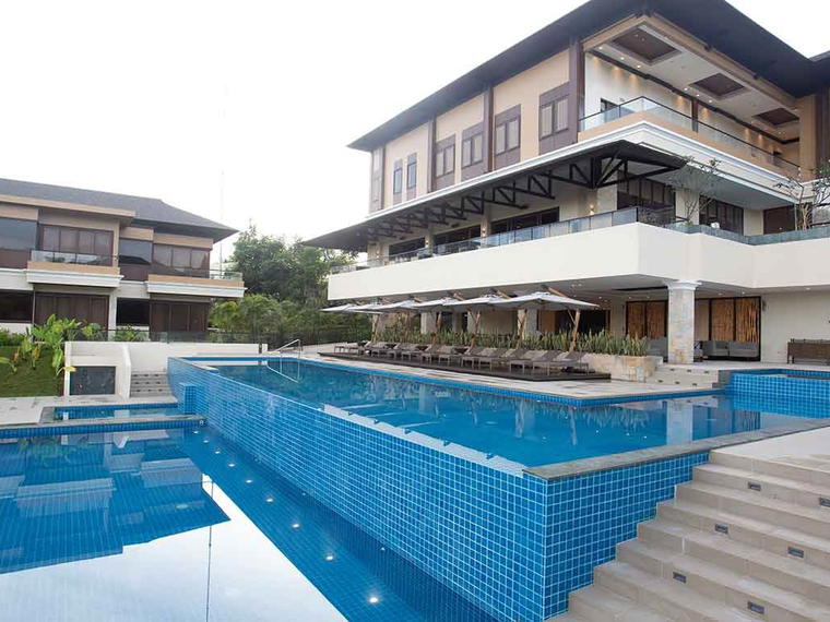 Anila Poolside Restaurant, Tagaytay City, Philippines