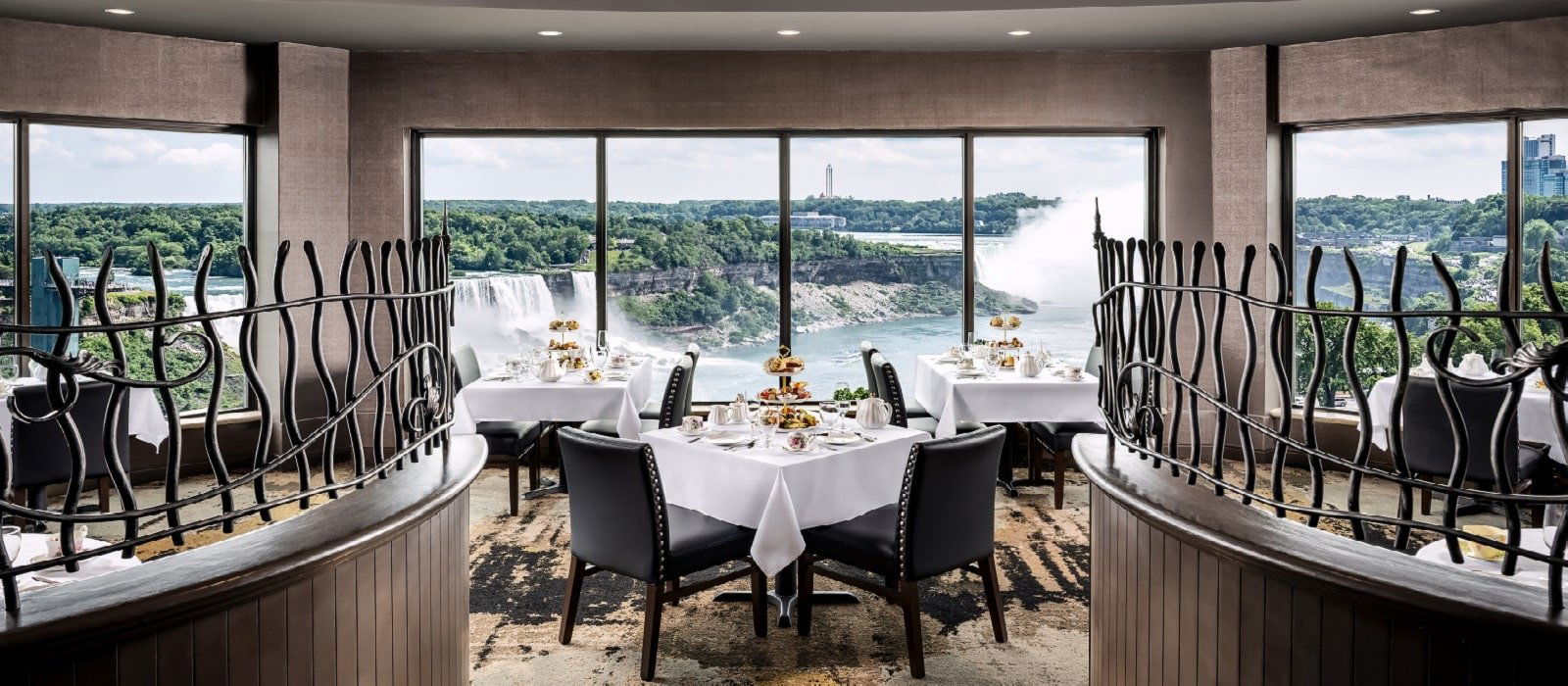 Fallsview Tea Room Niagara Falls, Restaurant in Niagara Falls