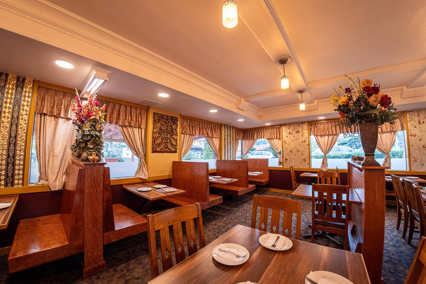 Thai Roses restaurant in Portland, United States