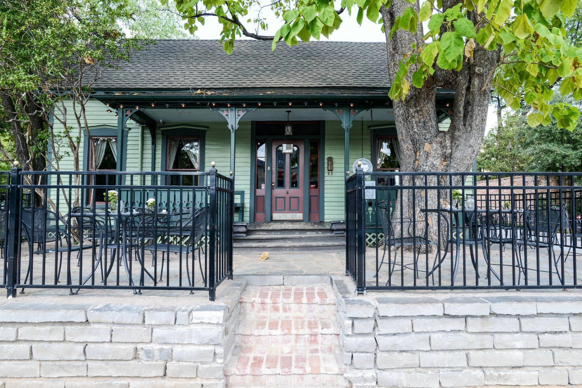 Bowen House restaurant in Dallas, United States