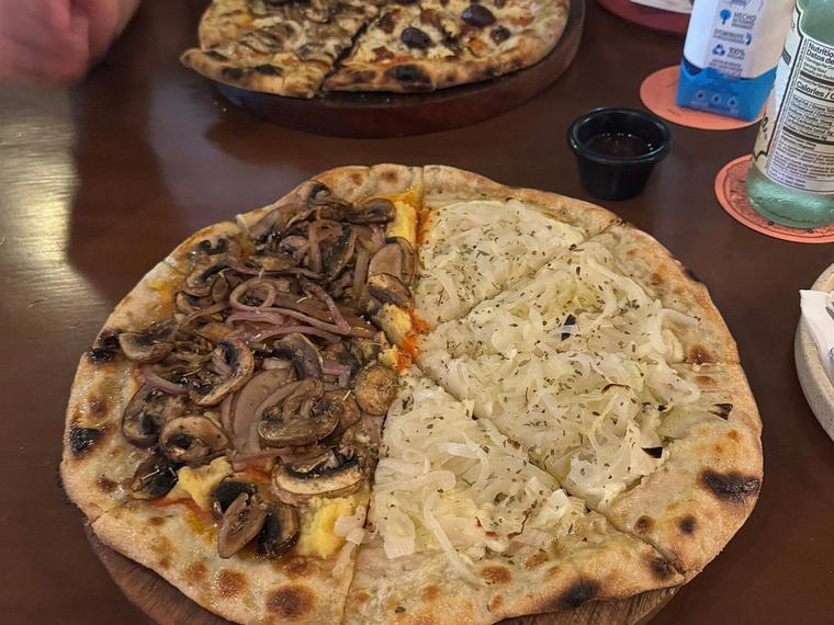Coral Vegan Pizza, Playa del Carmen, Mexico