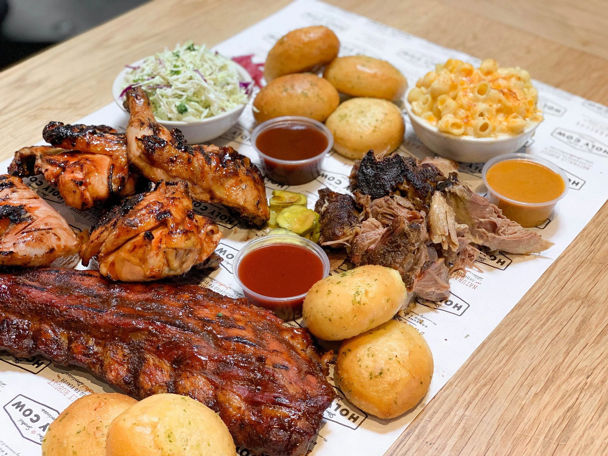 HOLY COW BBQ, Restaurant in Santa Monica