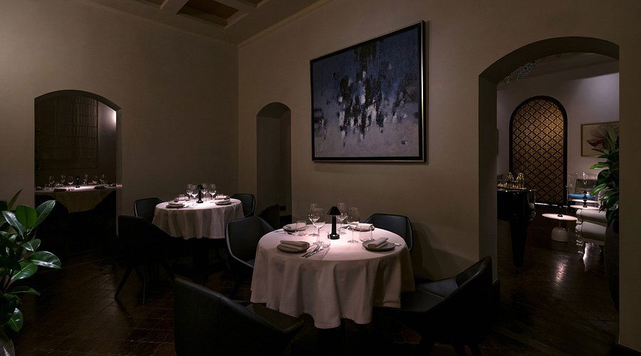 Parisa, Restaurant in Tangier