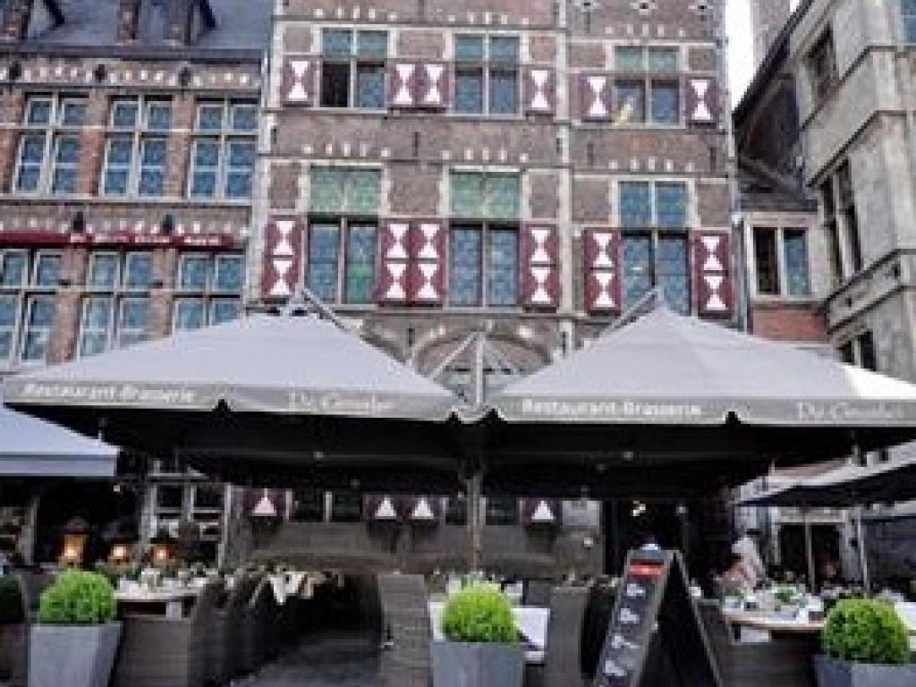 Restaurant De Graslei restaurant in Ghent, Belgium