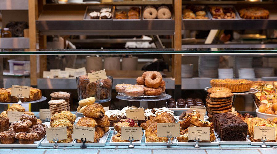Huckleberry Café & Bakery restaurant in Los Angeles