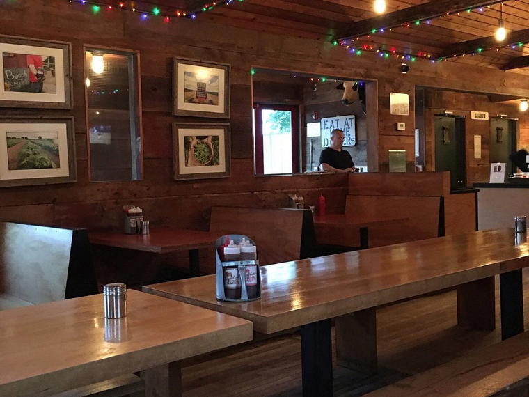 Townline BBQ, Sagaponack, United States