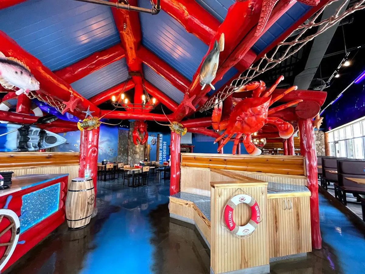 Red Crab Juicy Seafood restaurant in Sterling Heights, United States