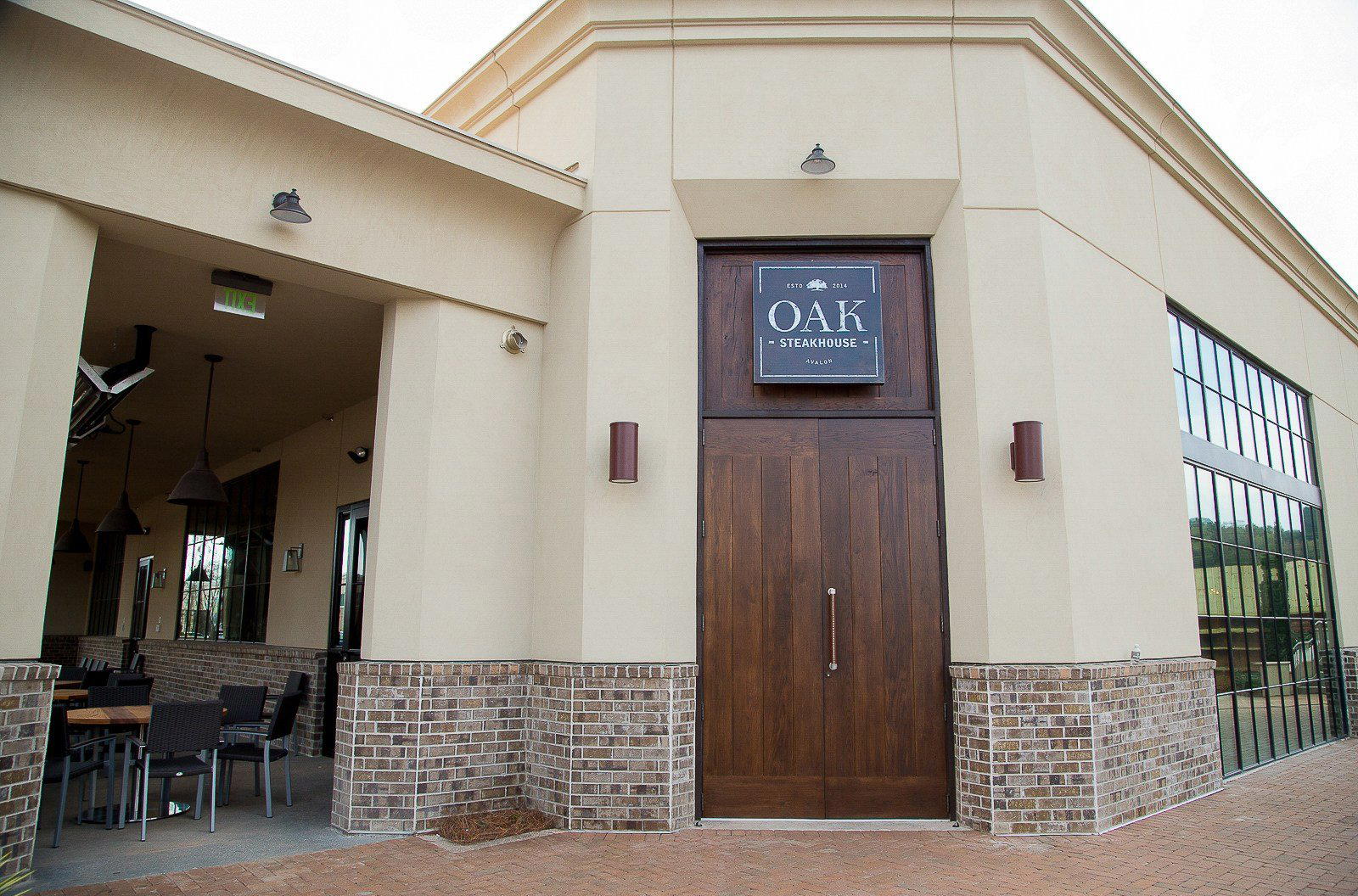 Oak Steakhouse restaurant in Alpharetta, United States