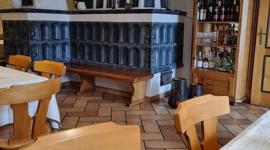 Landgasthaus Winkelhofer restaurant in Maissau