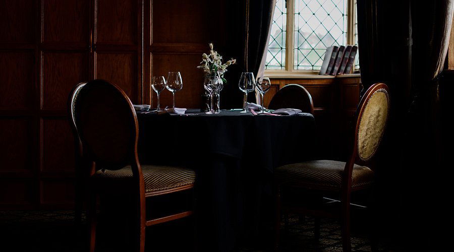 Ye Olde Bell, Restaurant in Henley