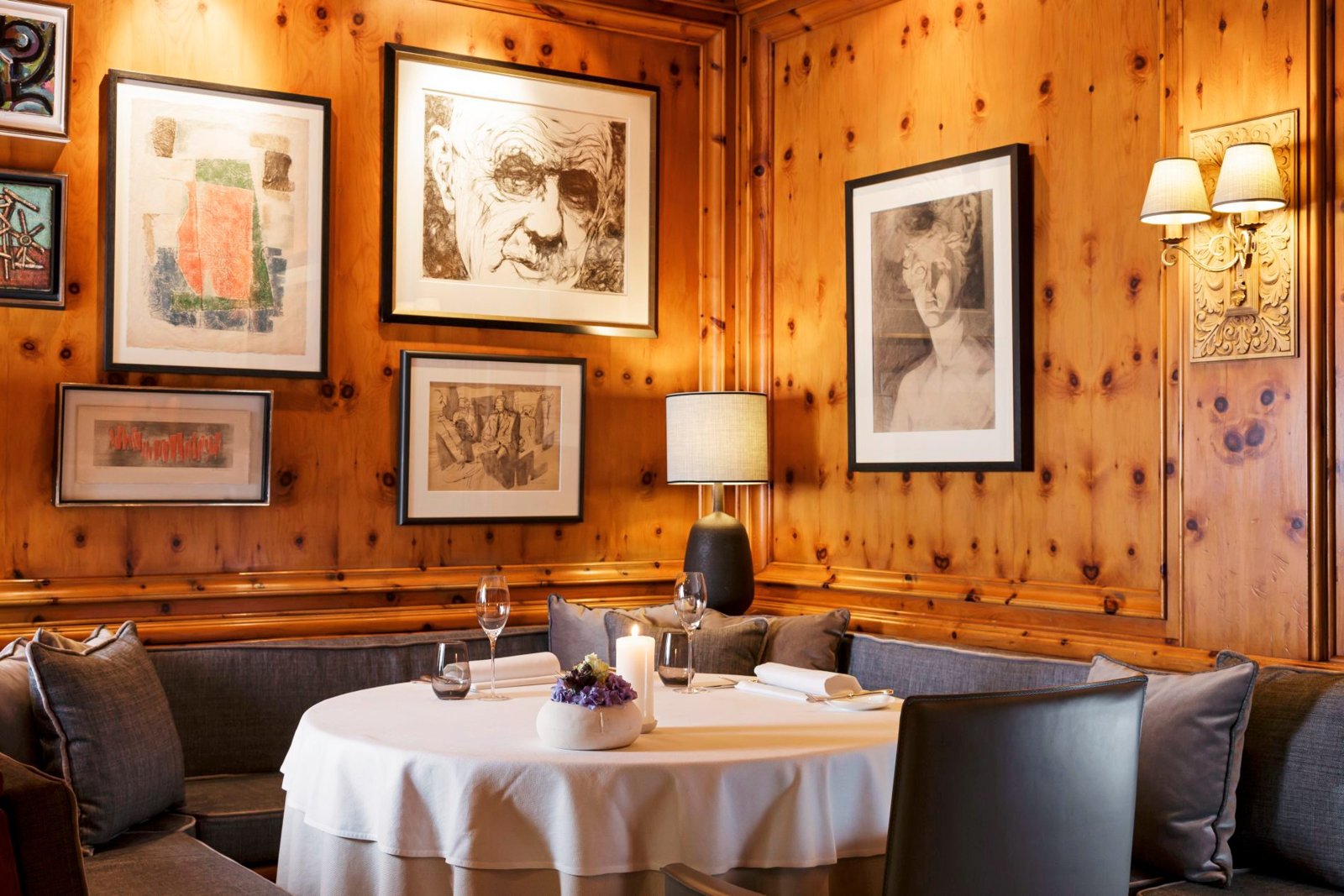 Die Zirbelstube, Restaurant in Stuttgart