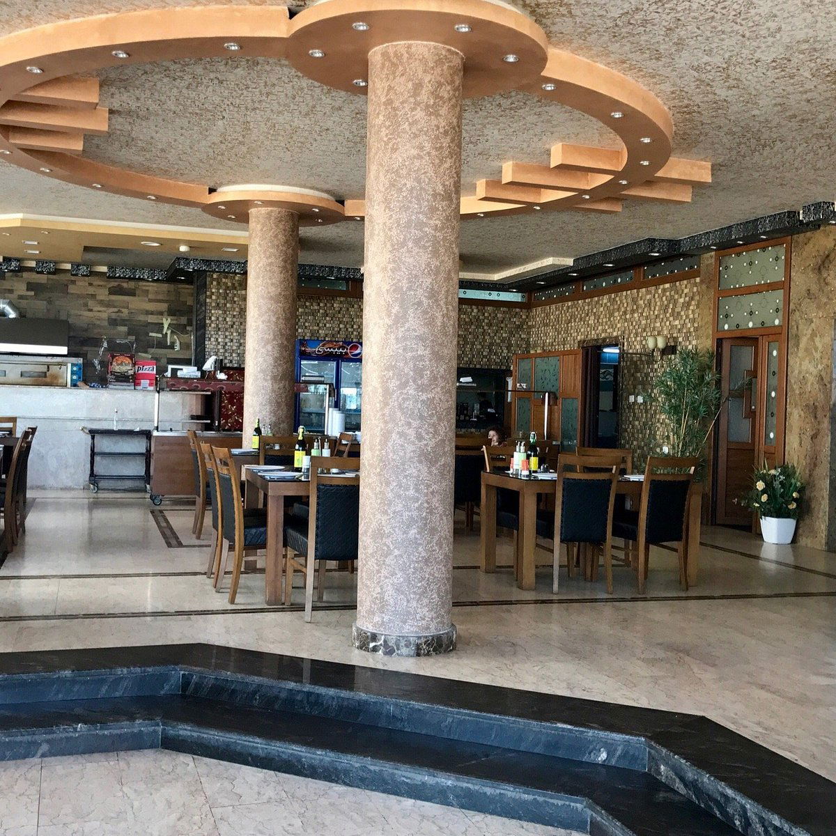 Baracuda Seafood Restaurant, Restaurant in Tripoli