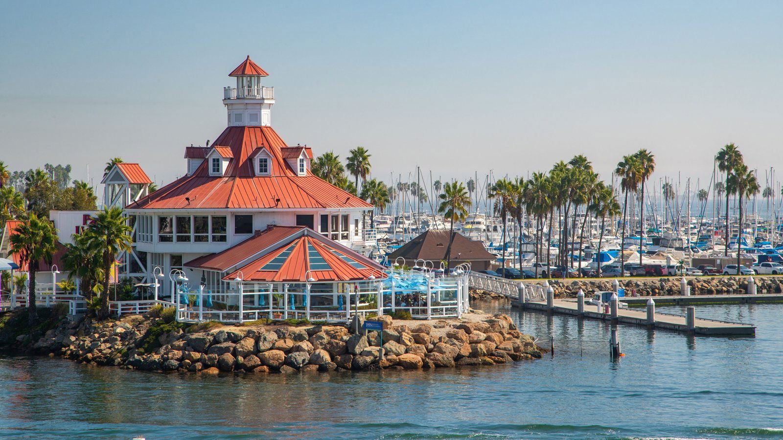 Shoreline, Restaurant in Somerset Village