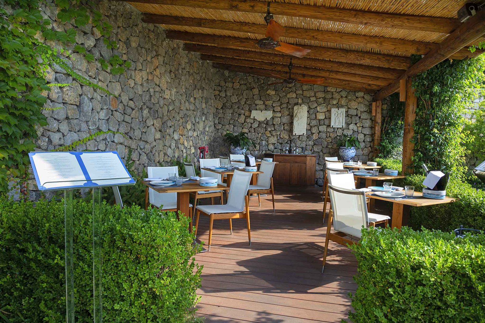 Il Mezzogiorno Poolside Café