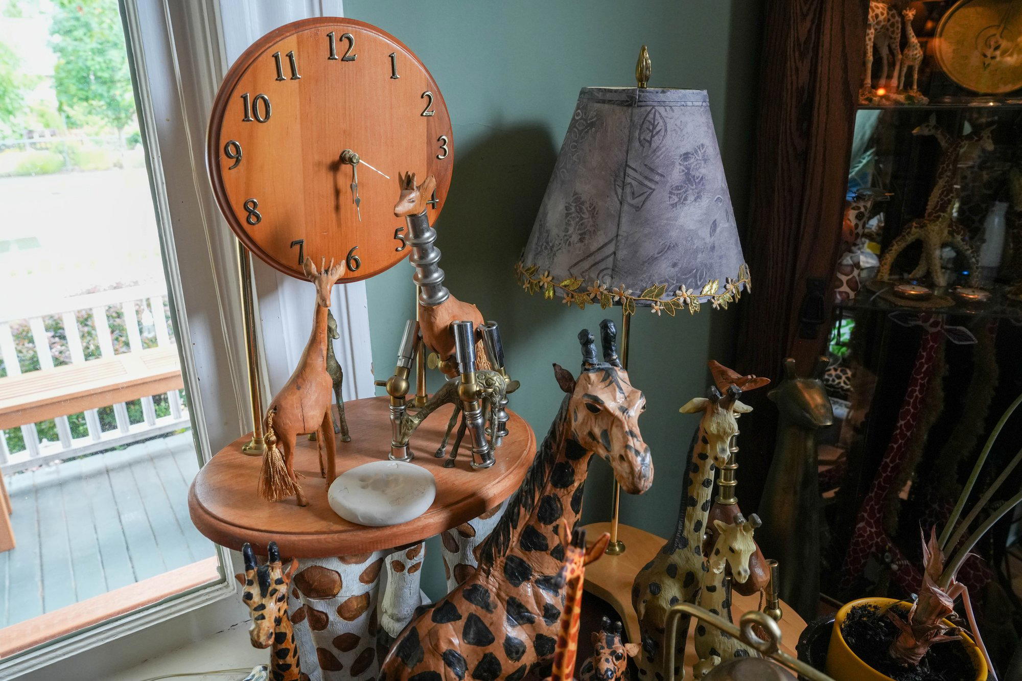 Giraffe restaurant in Portland, United States
